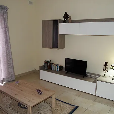 דירה Doms Tarxien